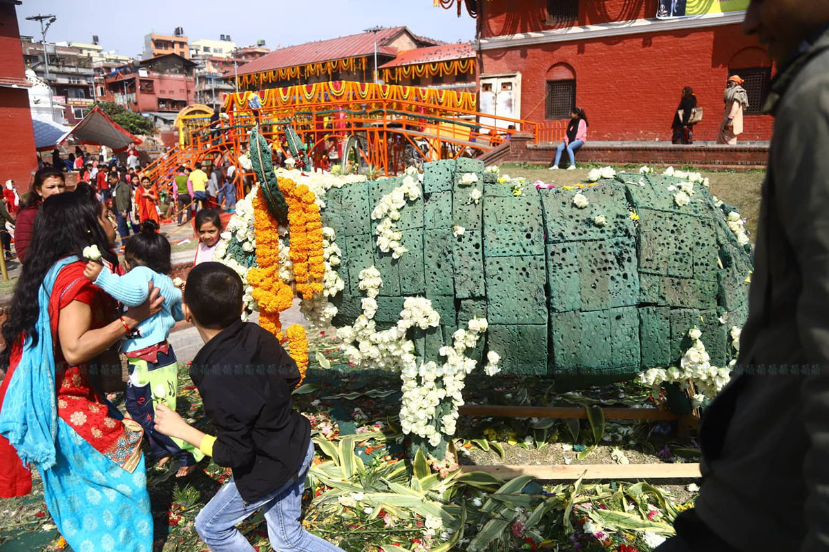 https://raracms.setopati.com/uploads/shares/2020/sujita/pashupati/pashupati (1).jpg